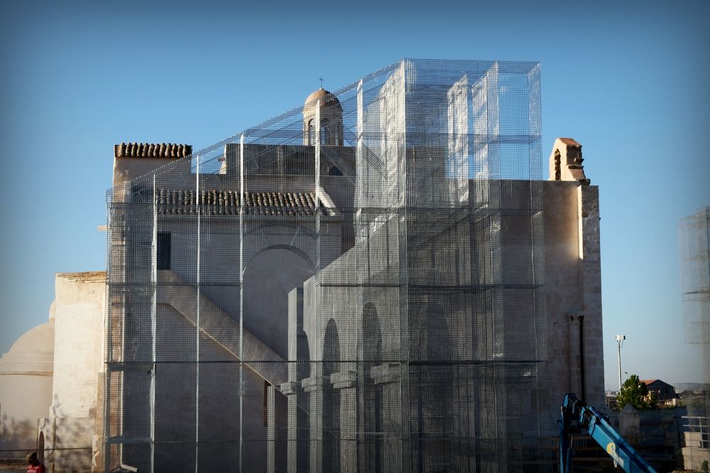 A Siponto l'Arte ricostruisce il Tempo con l'onirica Basilica di Edoardo Tresoldi