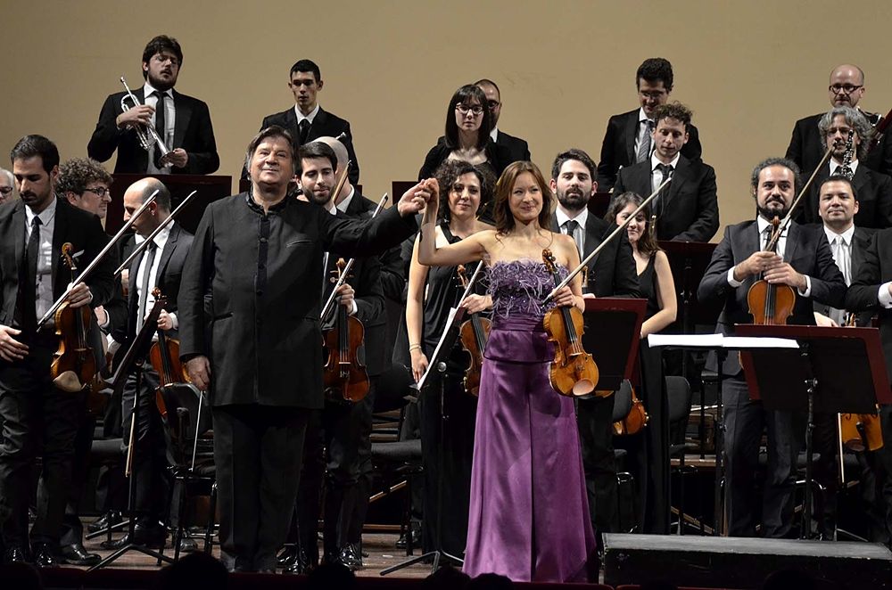 Brillante debutto per la nuova Stagione Sinfonica del Petruzzelli