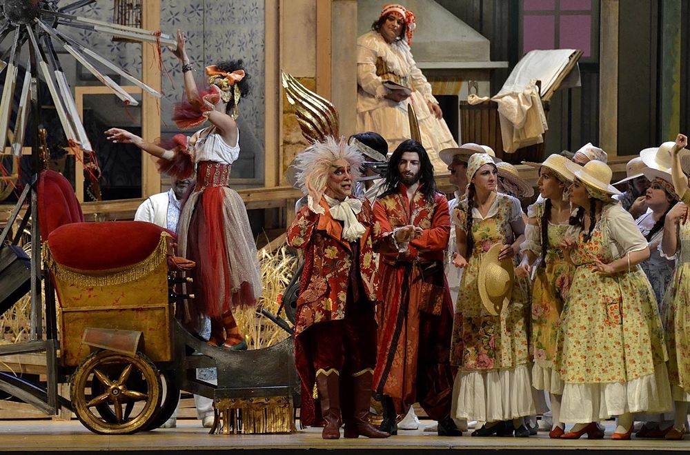 Calorosi applausi al Petruzzelli di Bari per "L'elisir d'amore" di Donizetti. Successo personale per Maria Grazia Schiavo
