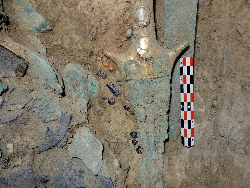 Eccezionale scoperta nel sud della Grecia: ritrovata la ricca sepoltura di un guerriero Miceneo