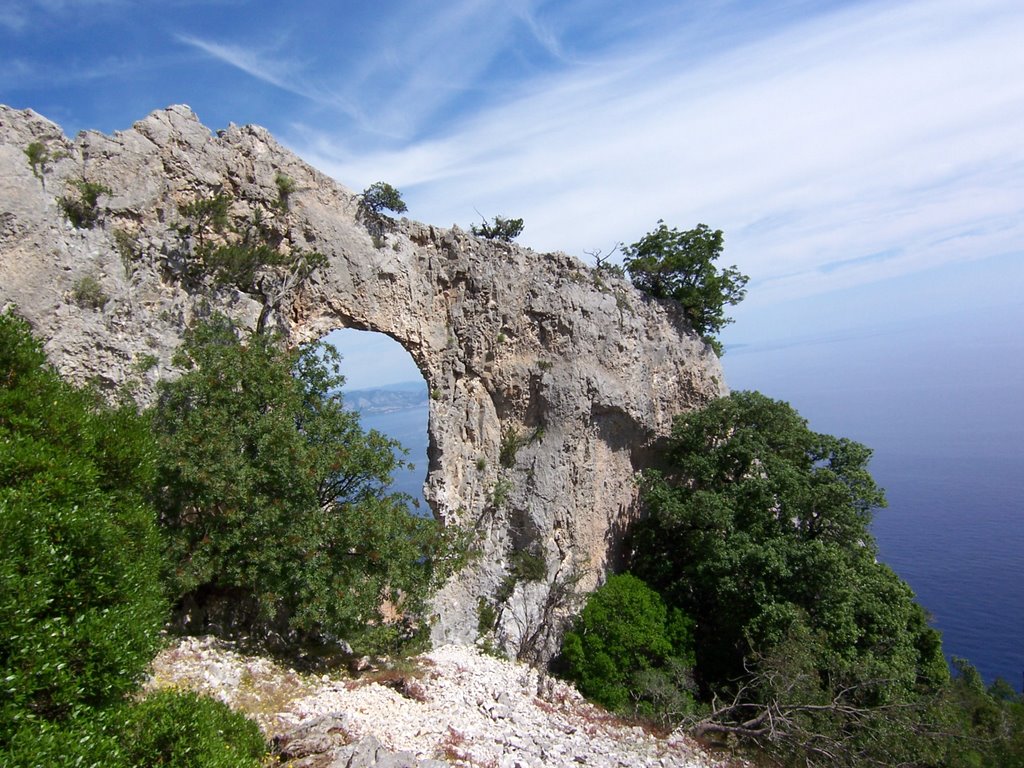 La sfolgorante Sardegna di Roberto Cossu