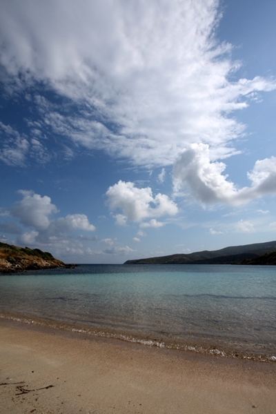 La sfolgorante Sardegna di Roberto Cossu