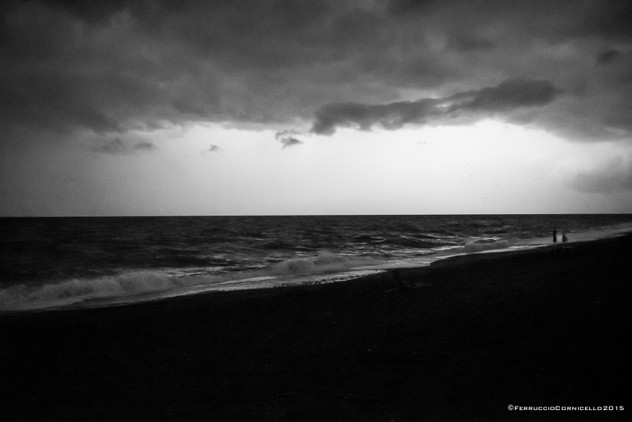 Mar Jonio...meditazioni poetiche d'autunno negli scatti di Ferruccio Cornicello