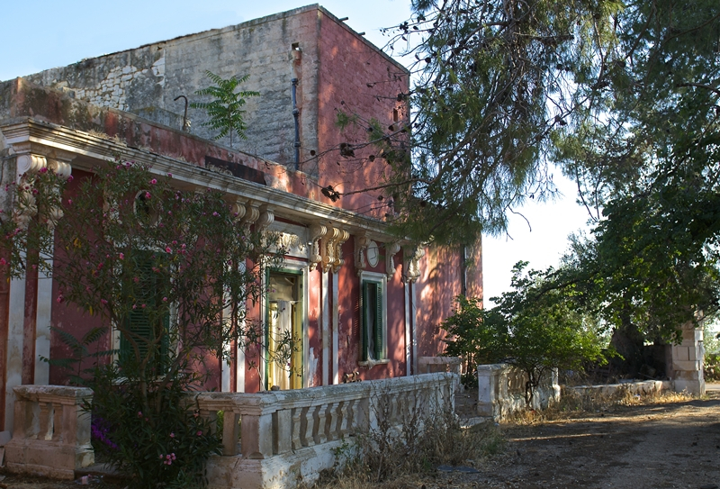 Masseria Serra dell'Isola: lo charme di un'antica dimora di campagna a Mola di Bari