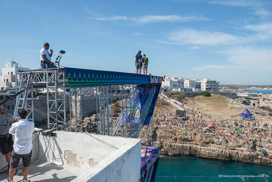 Nel blu dipinto di blu: a Polignano gli spettacolari tuffi del Red Bull Cliff Diving World Series 2015 - 2