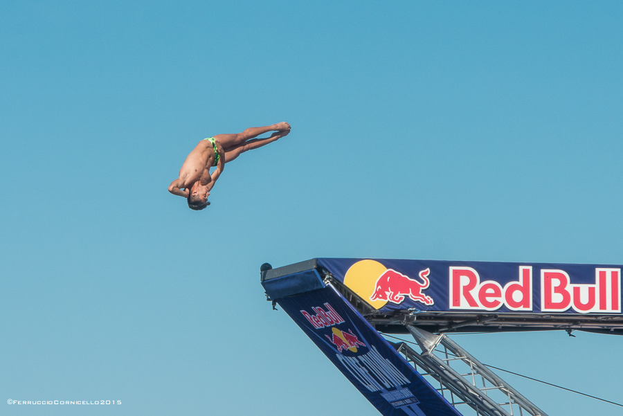 Nel blu dipinto di blu: a Polignano gli spettacolari tuffi del Red Bull Cliff Diving World Series 2015 - 2