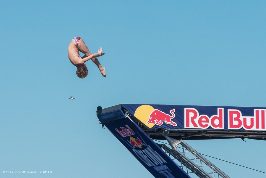 Nel blu dipinto di blu: a Polignano gli spettacolari tuffi del Red Bull Cliff Diving World Series 2015 - 2