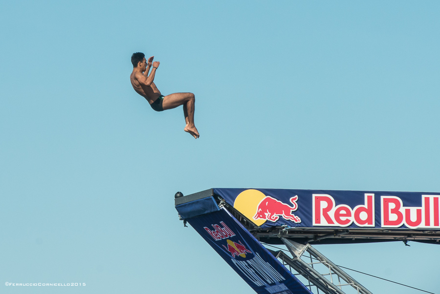 Nel blu dipinto di blu: a Polignano gli spettacolari tuffi del Red Bull Cliff Diving World Series 2015 - 2