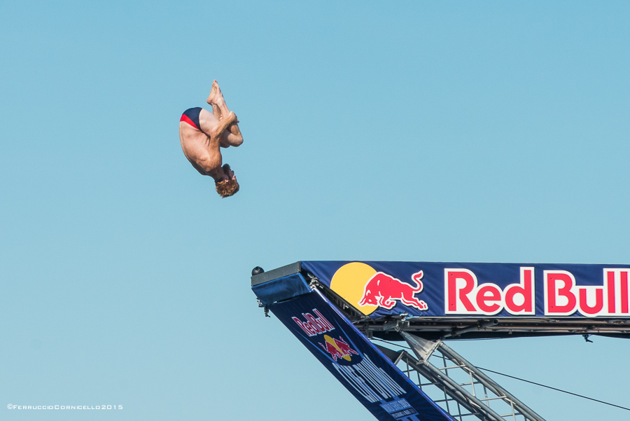 Nel blu dipinto di blu: a Polignano gli spettacolari tuffi del Red Bull Cliff Diving World Series 2015 - 2