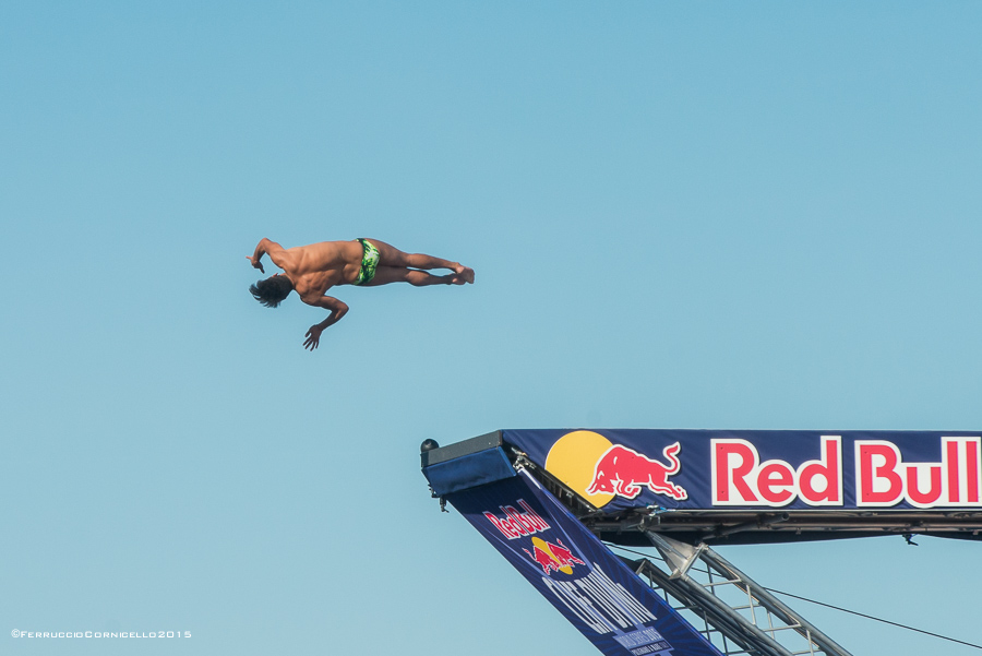 Nel blu dipinto di blu: a Polignano gli spettacolari tuffi del Red Bull Cliff Diving World Series 2015 - 2