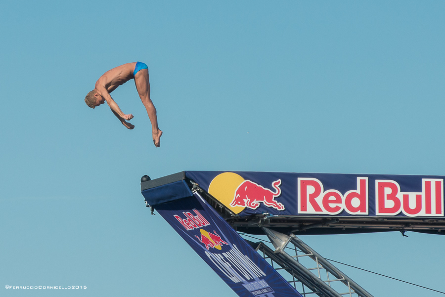 Nel blu dipinto di blu: a Polignano gli spettacolari tuffi del Red Bull Cliff Diving World Series 2015 - 2