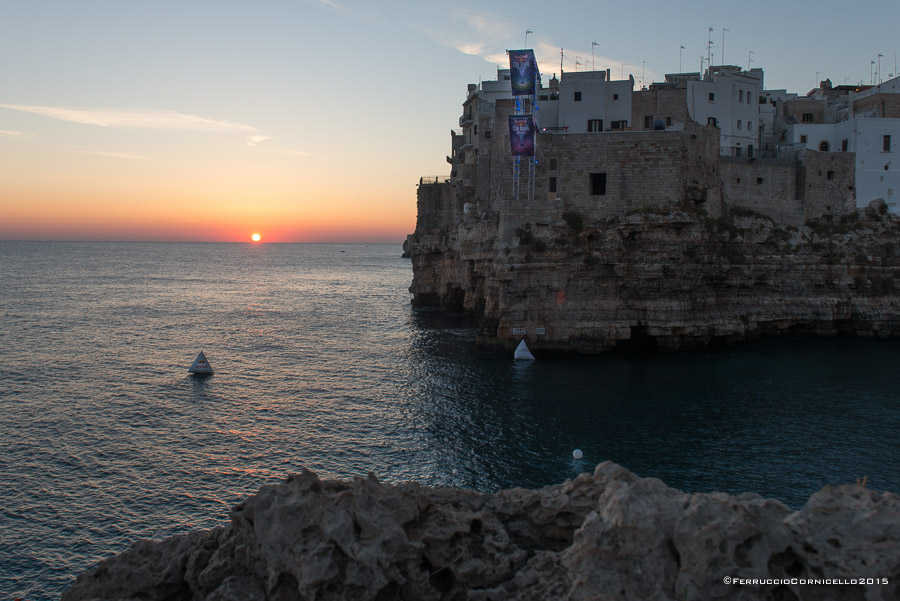 Nel blu dipinto di blu: a Polignano gli spettacolari tuffi del Red Bull Cliff Diving World Series 2015 - 2