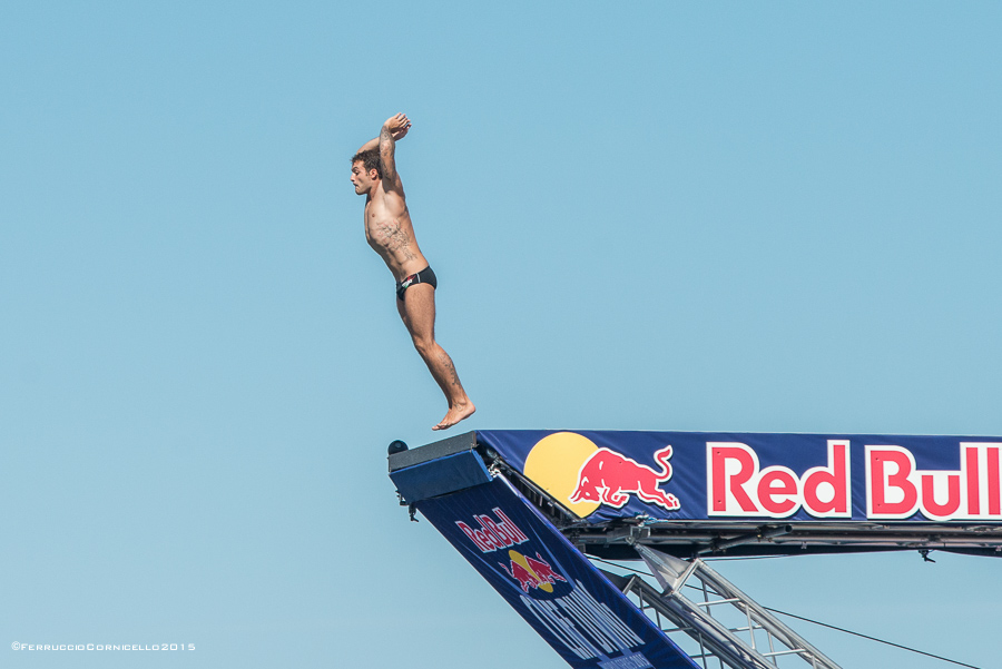 Nel blu dipinto di blu: a Polignano gli spettacolari tuffi del Red Bull Cliff Diving World Series 2015 - 2