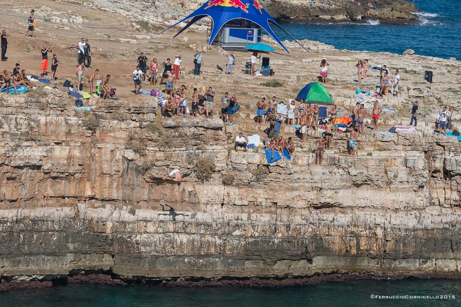 Nel blu dipinto di blu: a Polignano gli spettacolari tuffi del Red Bull Cliff Diving World Series 2015 - 2