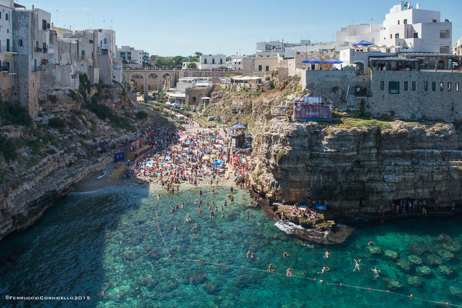 Nel blu dipinto di blu: a Polignano gli spettacolari tuffi del Red Bull Cliff Diving World Series 2015 - 2