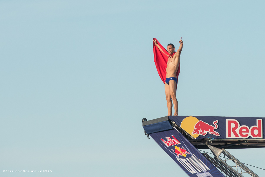 Nel blu dipinto di blu: a Polignano gli spettacolari tuffi del Red Bull Cliff Diving World Series 2015 - 2