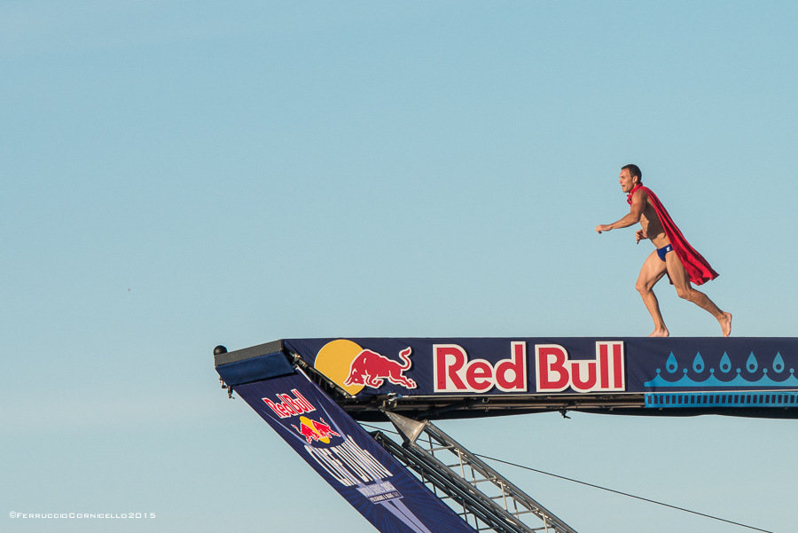 Nel blu dipinto di blu: a Polignano gli spettacolari tuffi del Red Bull Cliff Diving World Series 2015 - 2