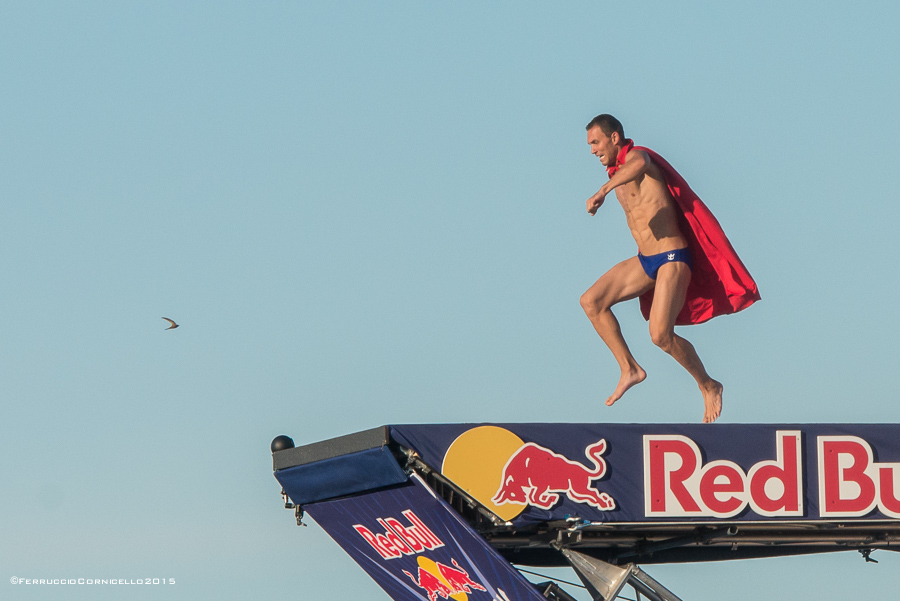 Nel blu dipinto di blu: a Polignano gli spettacolari tuffi del Red Bull Cliff Diving World Series 2015 - 2