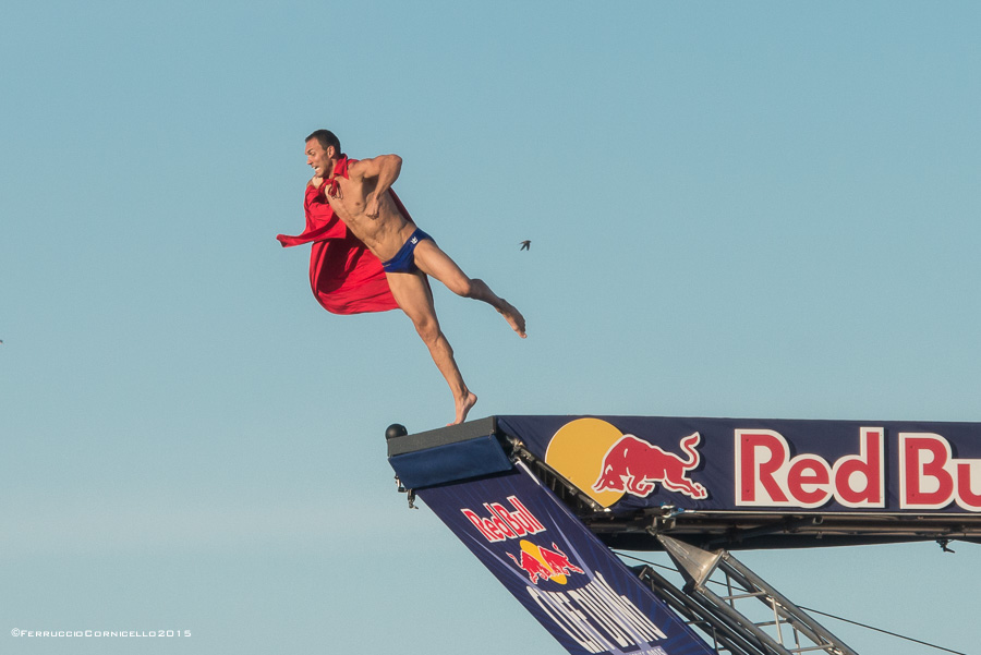 Nel blu dipinto di blu: a Polignano gli spettacolari tuffi del Red Bull Cliff Diving World Series 2015 - 2