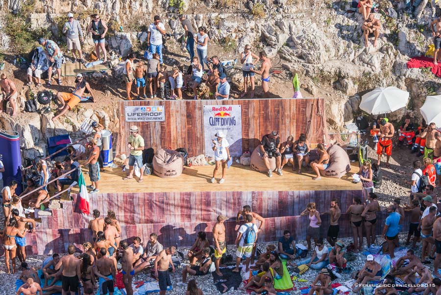 Nel blu dipinto di blu: a Polignano gli spettacolari tuffi del Red Bull Cliff Diving World Series 2015 - 2