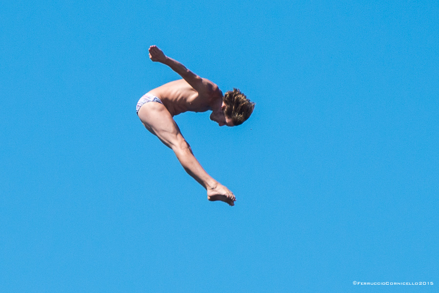 Nel blu dipinto di blu: a Polignano gli spettacolari tuffi del Red Bull Cliff Diving World Series 2015