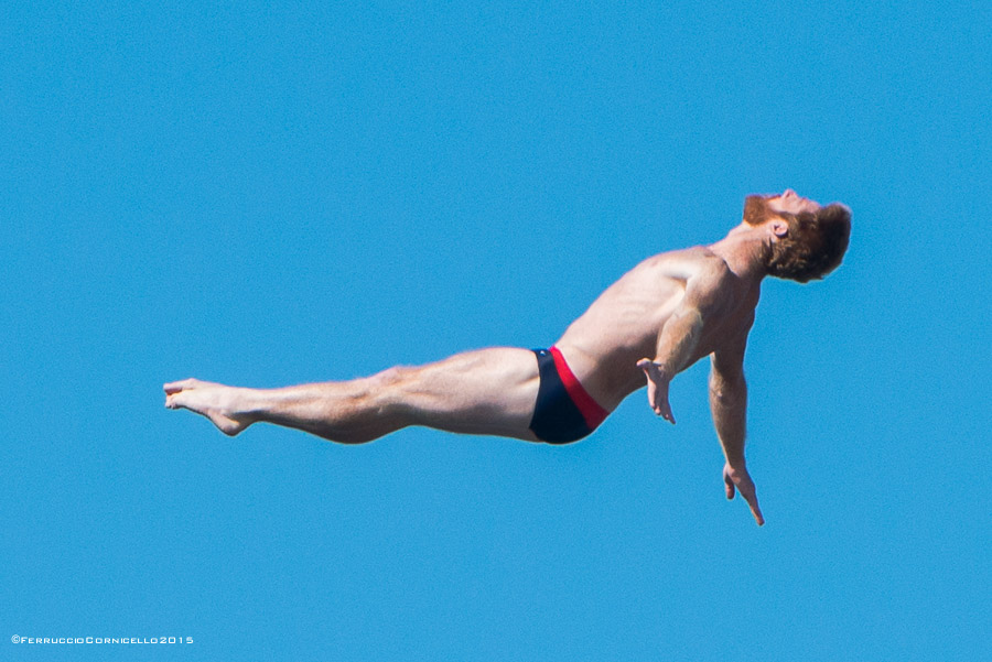 Nel blu dipinto di blu: a Polignano gli spettacolari tuffi del Red Bull Cliff Diving World Series 2015