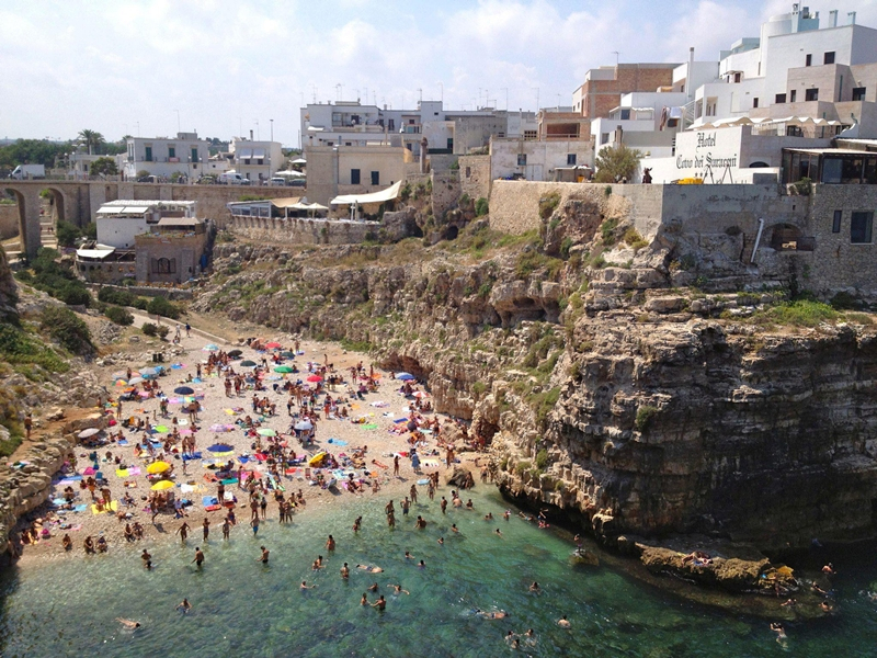 Pellegrina in Puglia: il racconto per immagini di Mara Catani