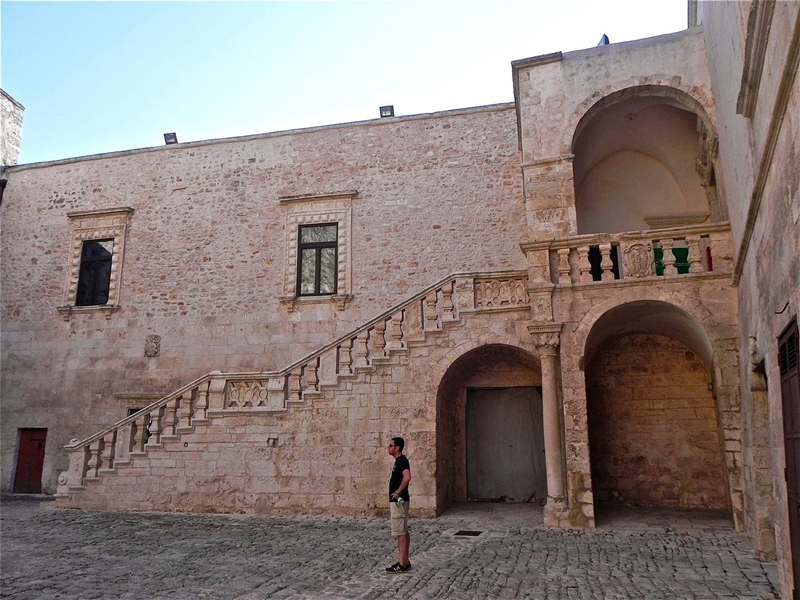 Pellegrina in Puglia: il racconto per immagini di Mara Catani
