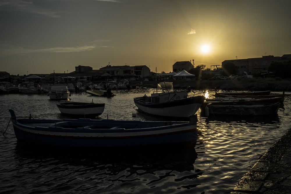Sicilia, una terra sul magico confine fra luce e ombra, nelle immagini di Nicola Vigilanti - Marzamemi