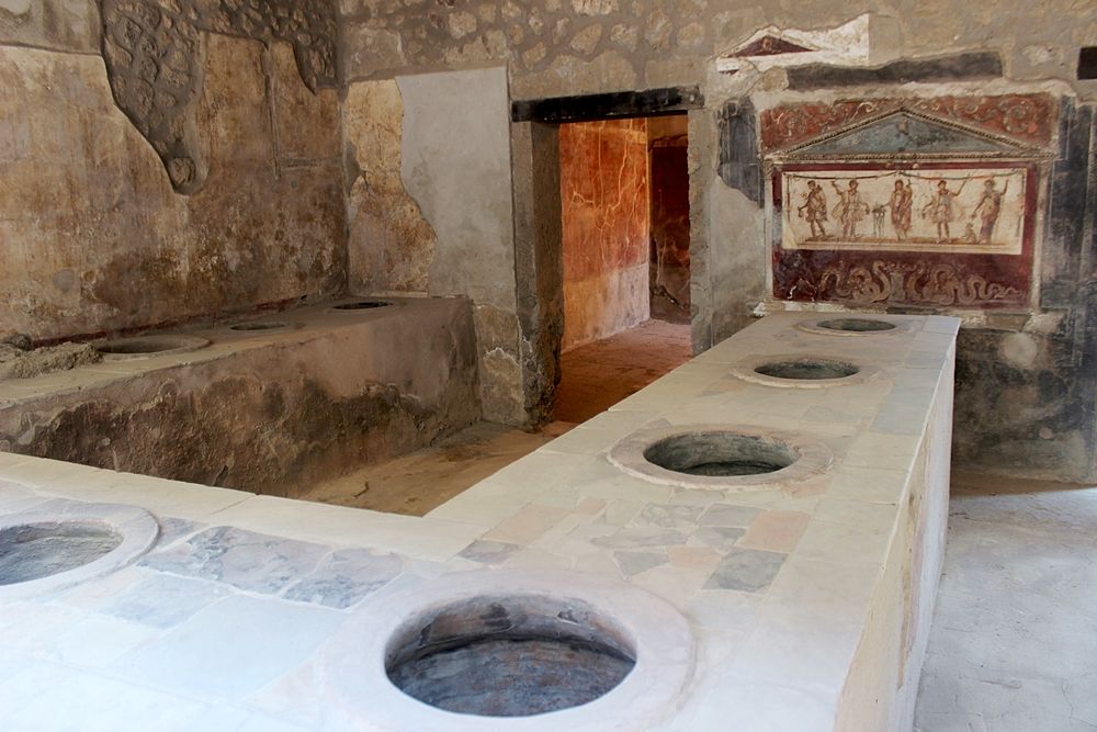 Thermopolium: quando a Pompei e Ercolano inventarono il bar e il fast food