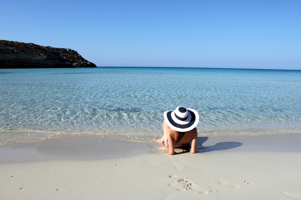 Sicilia - Sulla spiaggia dei Conigli, Lampedusa (Agrigento) - Ph. Silvia Albini | CCBY2.0