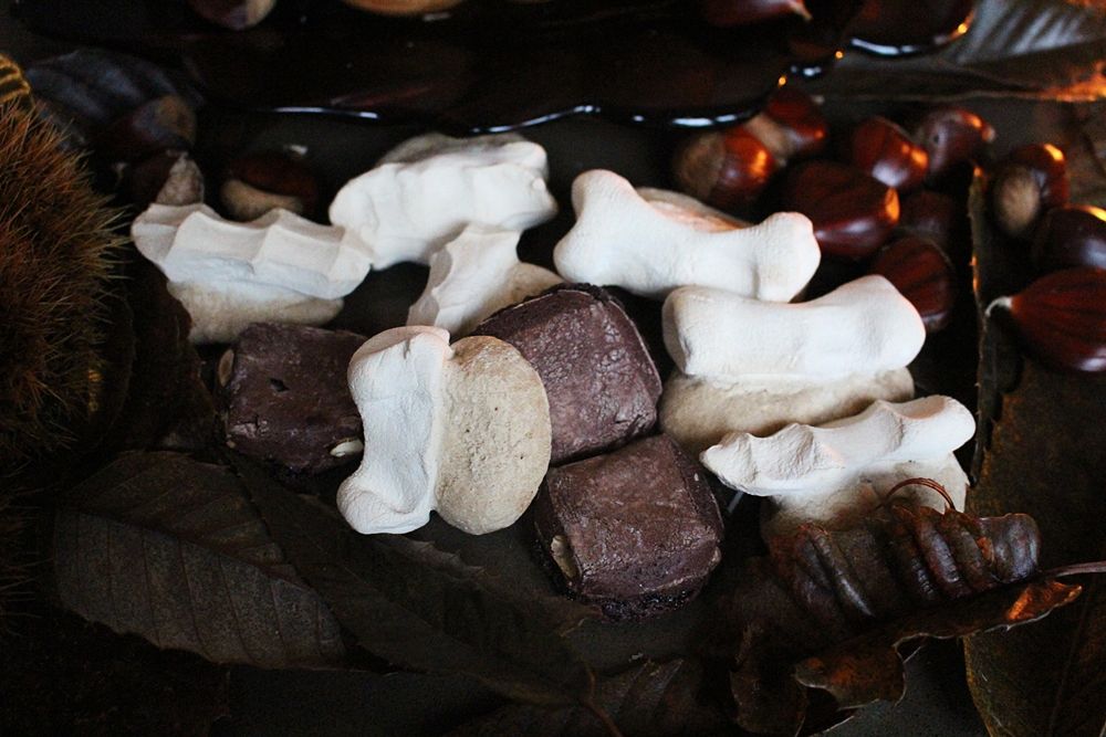 I dolci "Ossa di morto" della tradizione di Vibo Valentia, 2015 - Ph. © courtesy Alessandra Scriva