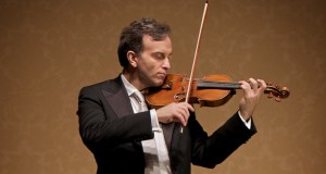 Il violino di Gil Shaham seduce il pubblico del Petruzzelli in un memorabile concerto