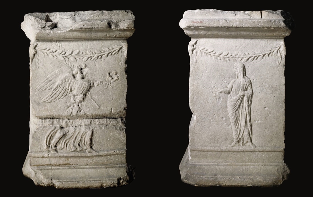 Gli altri due bassorilievi dell'Altare marmoreo proveniente da Taranto, età augustea, Museo Nazionale di Danimarca, Copenhagen