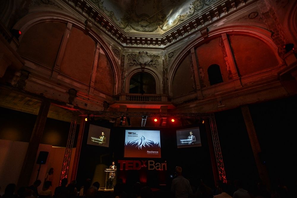 Un'immagine dal TEDx Bari 2015 svoltosi al Teatro Margherita 