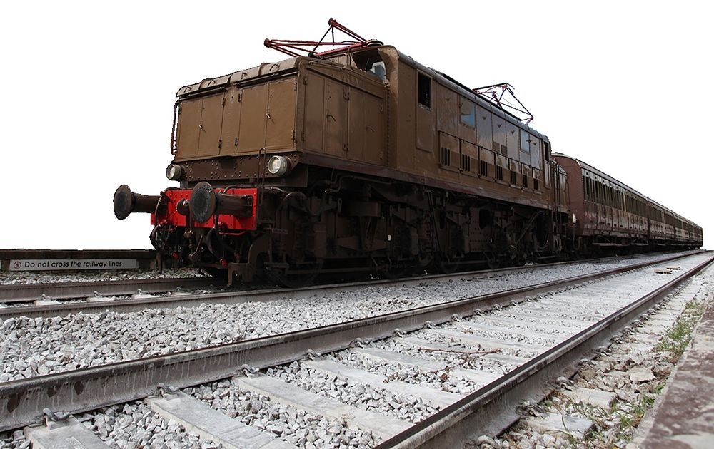 Il treno storico ribattezzato "Reggia Express" che collega Napoli a Caserta