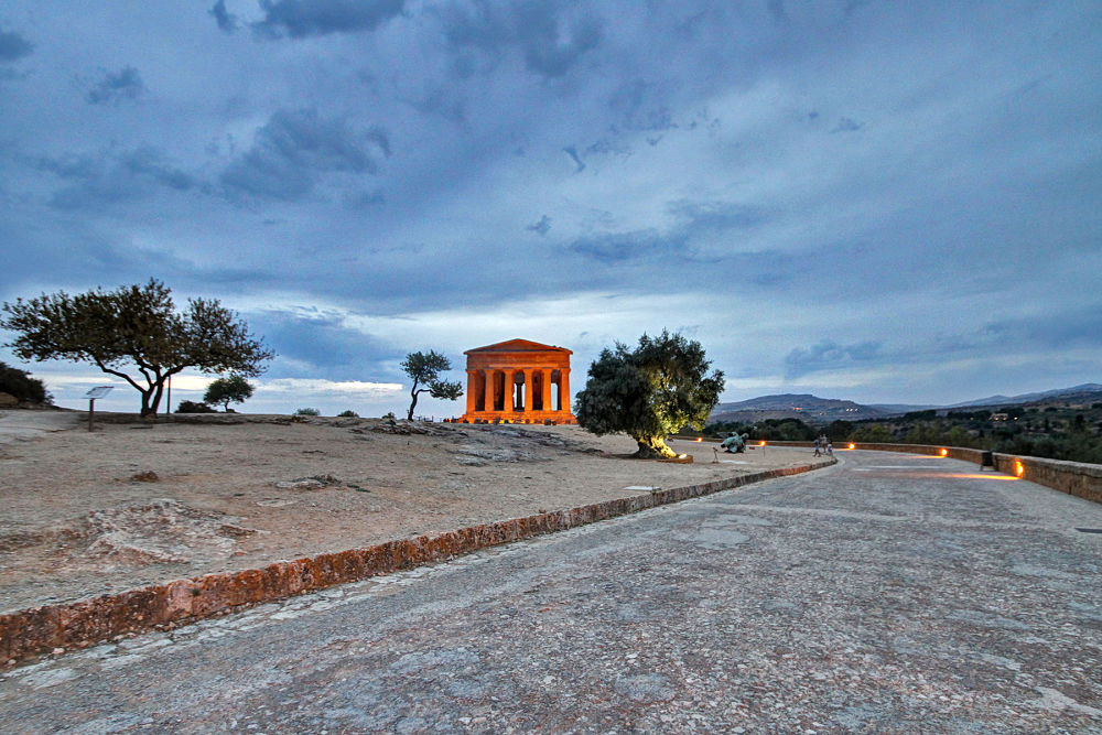 Scorcio della Valle dei Templi di Agrigento con il Tempio della Concordia - Ph. CocumbeLibre - ccby2.0