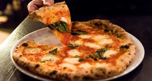 La pizza napoletana entra nel Patrimonio Immateriale dell’Umanità UNESCO