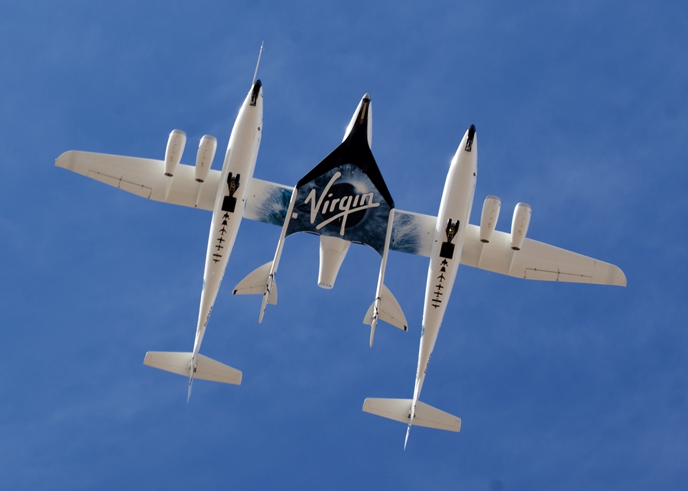 Volo della SpaceShipTwo ancorata alla WhiteKnightTwo - Ph. Jeff Foust