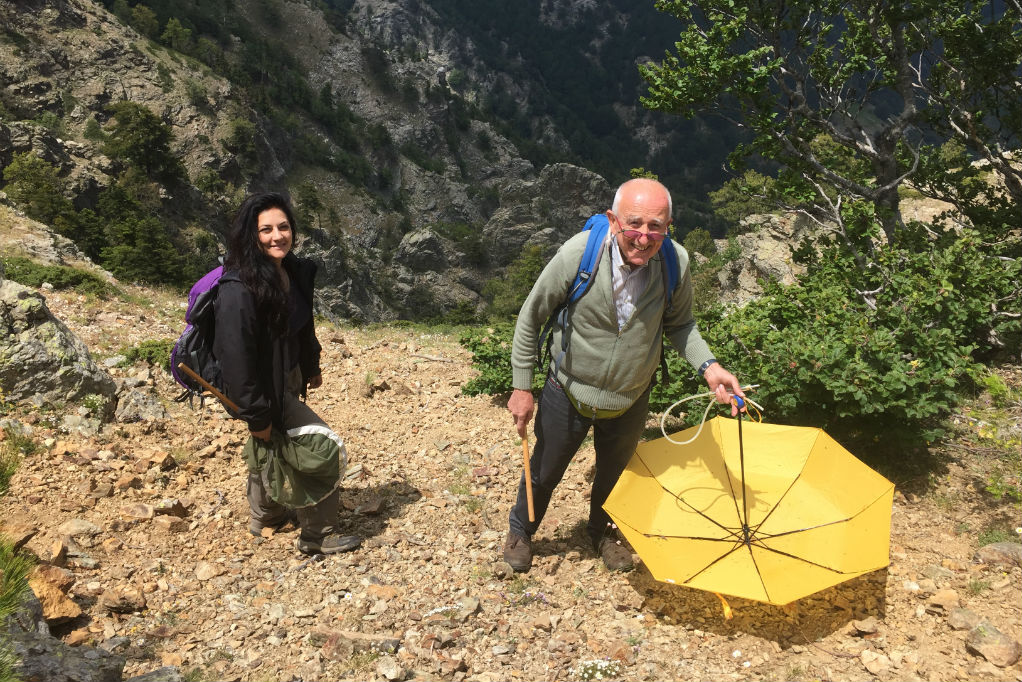 Il prof. Giuseppe Liberti con l'entomologa Elvira Castiglione sull'Aspromonte - Ph. © Parco Nazionale d'Aspromonte