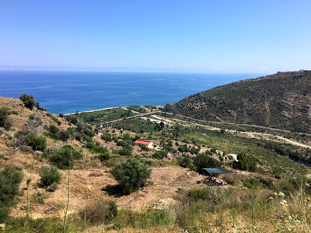Vista verso il mare dal sito del teatro di halaesa, Tusa (Messina) - Image by  Mission Archéologique Française d'Halaesa - MAFHA