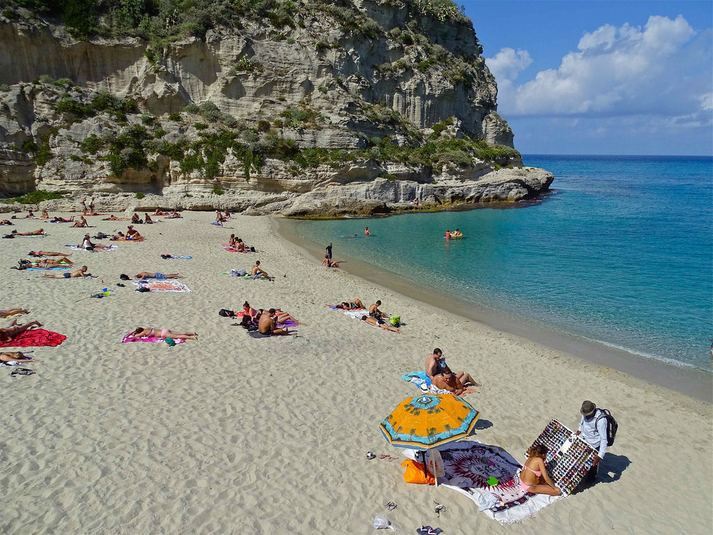 Scorcio della spiaggia di S. Maria dell'Isola, Tropea (VV), Calabria - Ph. Stefano Contin