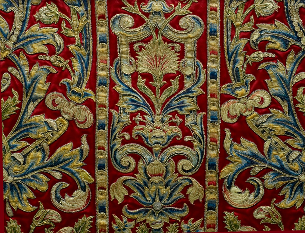 Part. di tessuto catanzarese in seta - Museo Diocesano d'Arte Sacra, Catanzaro