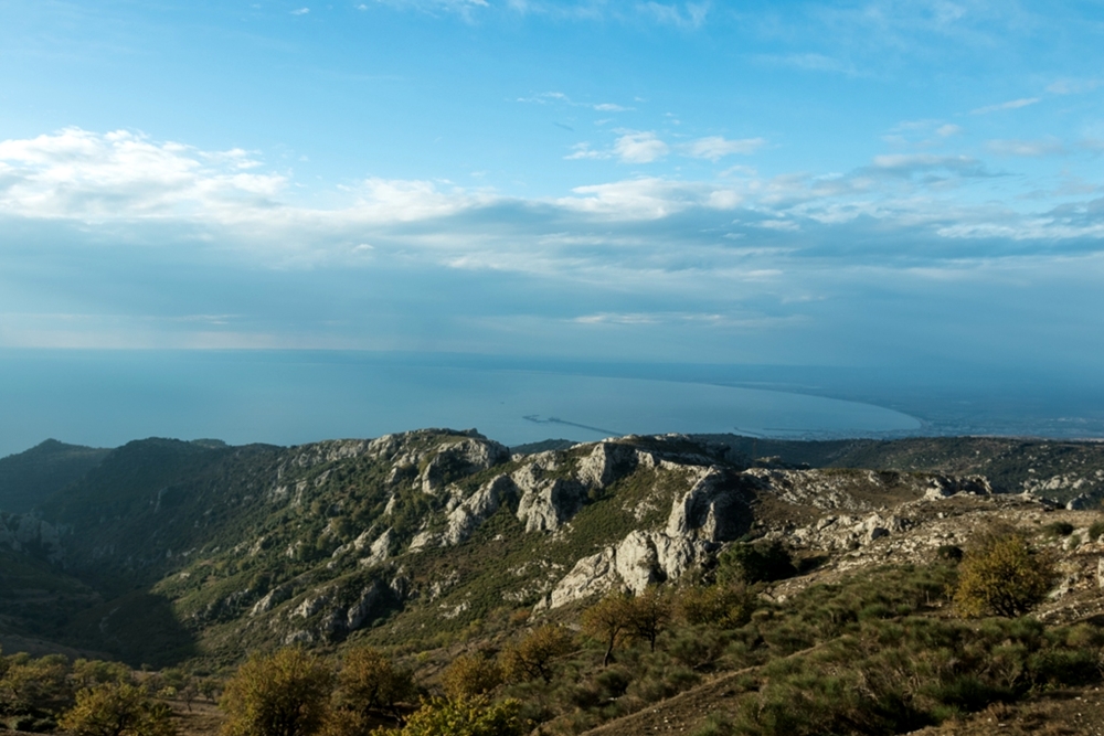 L'Adriatico visto dalle alture di Monte Sant'Angelo (Fg)