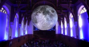 Museum of the Moon. Arriva a Bari la luna in scala ridotta dell’artista Luke Jerram