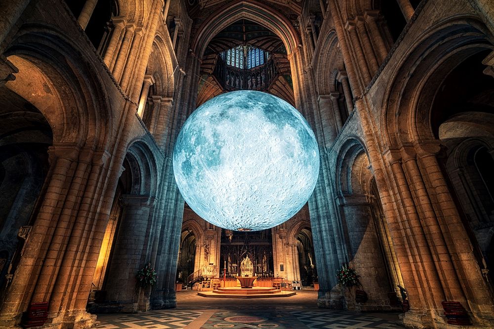Luke Jerram, Museum of the moon, Ely Cathedral, Contea di Cambridgeshire, UK