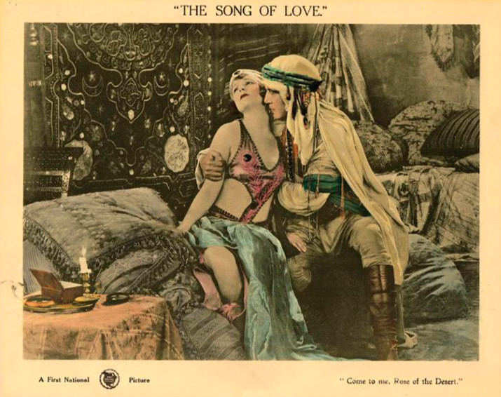 Card pubblicitaria del film The Song of Love (1923), primo film con l'effetto notte.