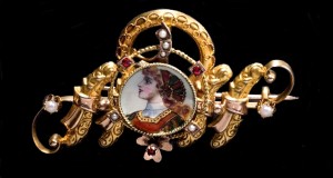 Ori di Calabria. Un volume di Rosa Romano racconta i gioielli della Collezione Spadafora