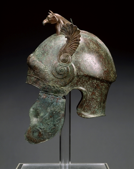 Visione laterale sinistra dell'elmo di tipo calcidese, 350-300 a.C., Getty Museum, Los Angeles