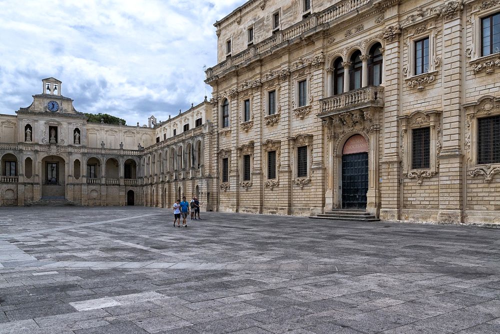 Scorcio di Piazza del Duomo, XVIII sec., Lecce